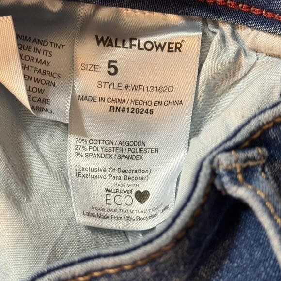 ****Wallflower Ultra Fit Midrise Skinny Denim CROPPED Jeans. SIZE 5 - Picture 5 of 10